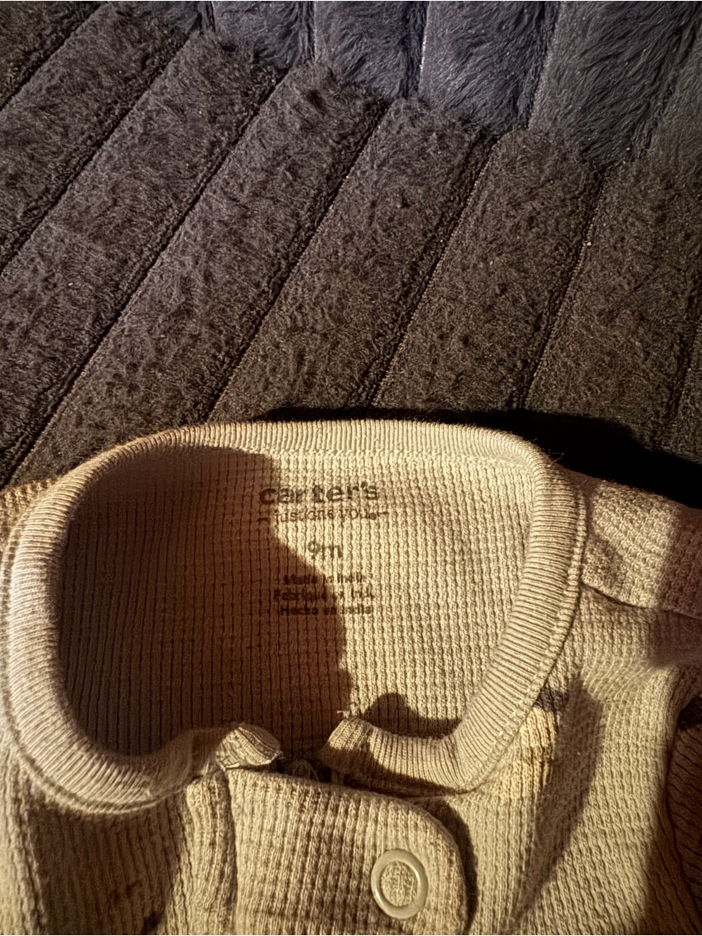 Carters 9m - Picture 2 of 2